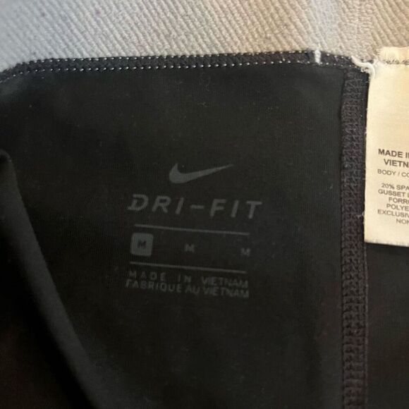 Nike Pro Athletic Workout Spandex Shorts Women Medium‎ Bin E-7 - Picture 3 of 4